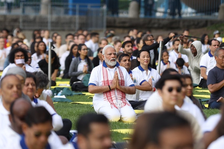 #InternationalYogaDay #YogaForPeace #YogaForOneEarthOneHealth #YogaWithPMModi #YogaDay2025 #GlobalYoga